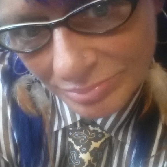 Meet your Posher, Susan - Picture 2 of 2